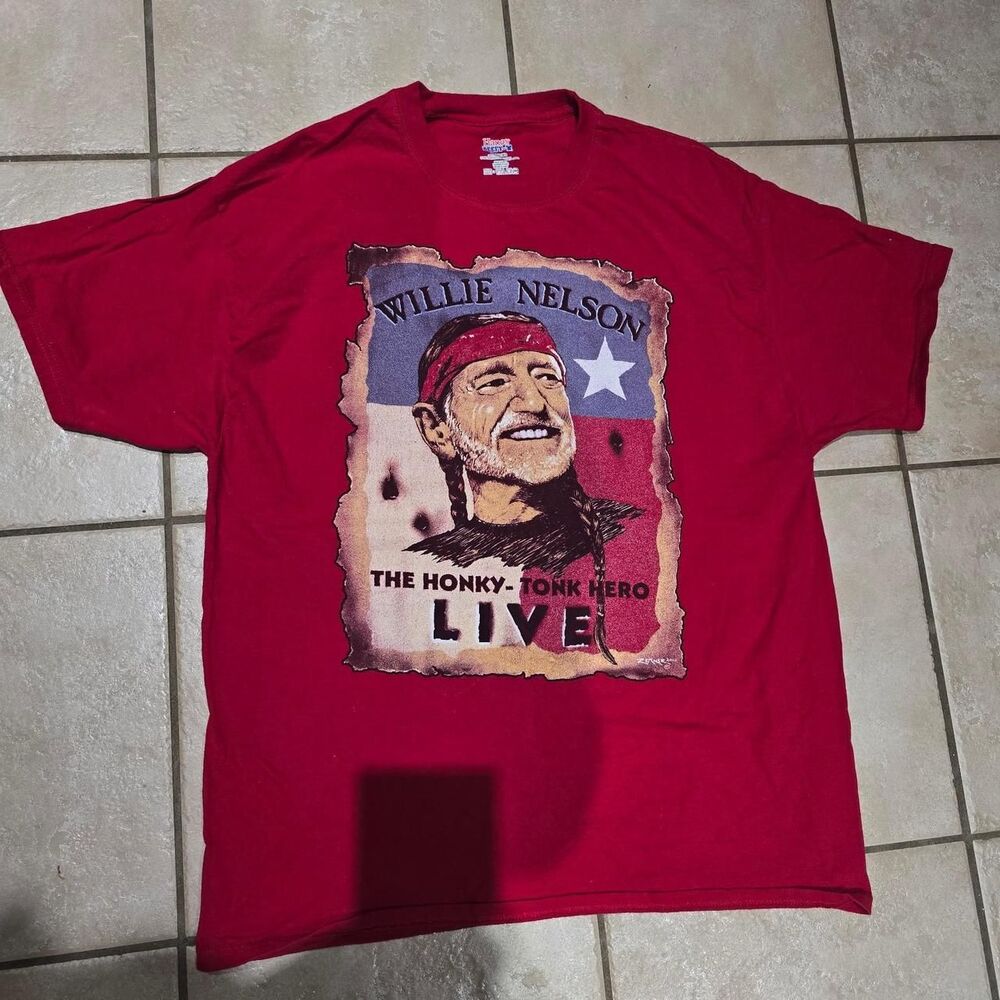 Willie Nelson red XL tee shirt